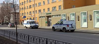 Тонометр остановил работу банка в Петрозаводске