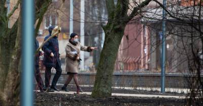 Дятлова: В сквере на Рокоссовского работы не закончили к апрелю из-за погоды
