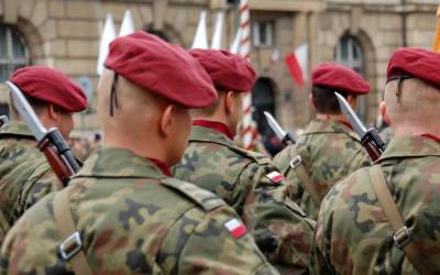 В Польше задержали ряд военнослужащих за нападения на прохожих и коррупцию