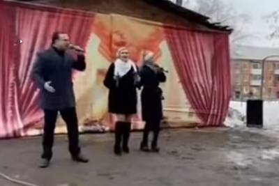Депутат Госдумы исполнил песню Шатунова на фоне лужи