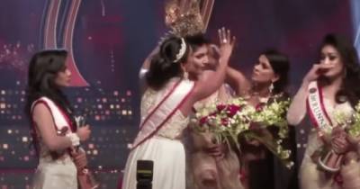 Забрали корону прямо на сцене: на Шри-Ланке конкурс красоты закончился скандалом