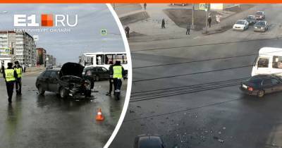 Массовое ДТП с двумя легковушками и автобусом в Нижнем Тагиле попало на видео