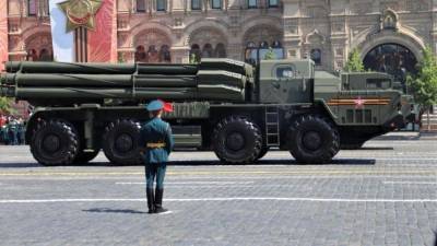 В Кремле объяснили решение не приглашать зарубежных гостей на парад Победы