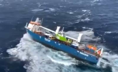 У берегов Норвегии появился корабль-призрак: к нему идут спасатели Ever Given
