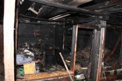 В Шадринске во время тушения пожара в доме нашли труп мужчины. СКР ведет проверку