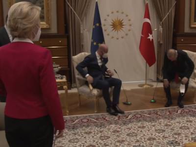 Эрдоган оставил главу Еврокомиссии без стула. Её посадили на диванчик сбоку