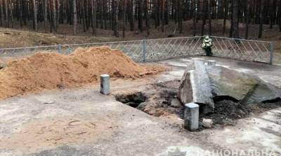 Болгария отреагировала на повреждение памятника в Полтавской области