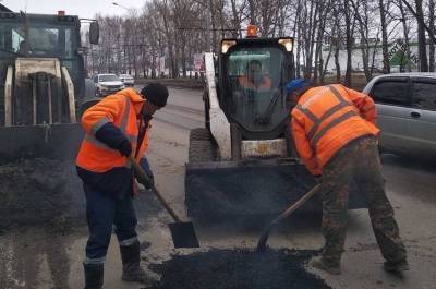 Ульяновские дороги начали ремонтировать горячим асфальтом