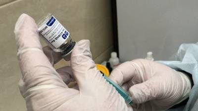 Губернатор Кировской области проверил ход мобильной вакцинации жителей от коронавируса