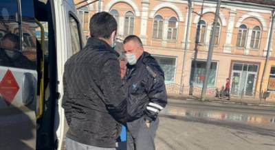 "Держали 4 часа, не пускали в туалет": в Ярославле устроили облаву на маршрутки