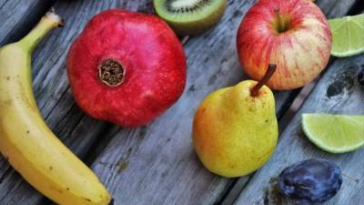 Диетологи рассказали о четырех необходимых весной фруктах