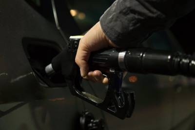 Fitch: российские цены на бензин - одни из самых низких в мире