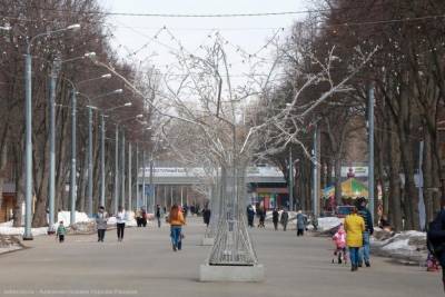 Из-за угрозы подтопления в рязанском Лесопарке закрыли торговые объекты