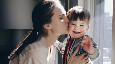 Как привить ребенку правильные ценности: 5 советов от супермодели Костромичевой