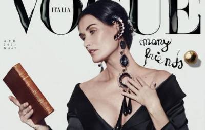 Деми Мур - Ким Джонс - Деми Мур украсила обложку глянцевого журнала Vogue (ФОТО) - skuke.net - Италия
