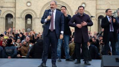 Союз армян призвал Пашиняна встретиться с трехмиллионной диаспорой в России
