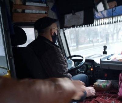 Кричал и называл свиньей: на Львовщине водитель маршрутки отказался везти АТОвца – фото