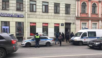 В петербургский штаб Навального пришли за экстремистскими материалами