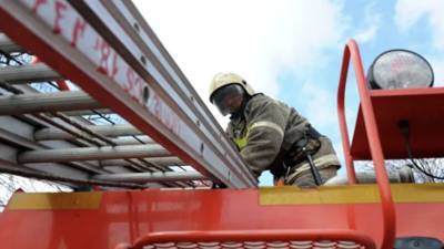 Четыре человека погибли при пожаре в доме в Якутии