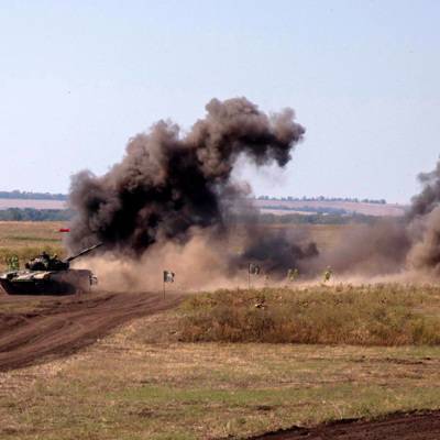 Киев продолжает стягивать к линии соприкосновения в Донбассе новые силы