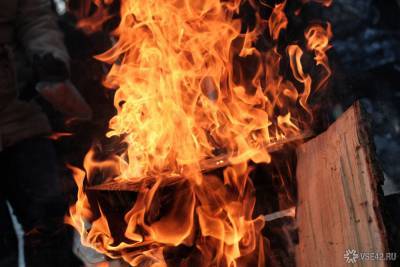 Двое детей и двое взрослых погибли при пожаре в жилом доме в Якутии