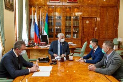 Владимир Уйба обсудил с Константином Агафоновым и Павлом Францем вопросы развития спорта в Коми