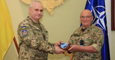 В Украину прибыл глава Военного комитета НАТО