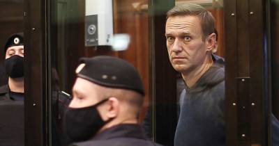 "Его медленно убивают", - в Amnesty International рассказали об условиях Навального в СИЗО