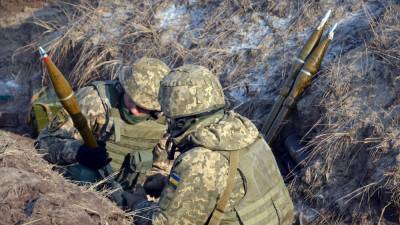 Украинские каратели обстреляли ДНР из гранатометов