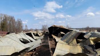 Собственник горевшего здания Красавинского льнокомбината заявил о возможной "диверсии"
