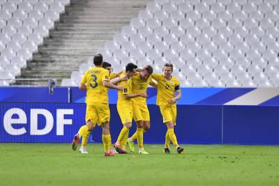 Украина сохранила свою позицию в рейтинге сборных ФИФА