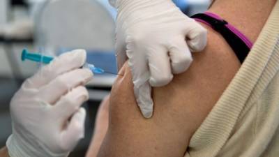 Власти Петербурга сообщили об открытии новых пунктов вакцинации от COVID-19