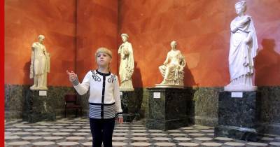 Эрмитаж получил жалобу на "развращающие детей" нагие скульптуры