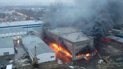 Площадь пожара в Люберцах возросла до 6000 квадратных метров