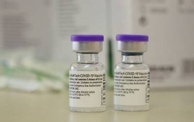 Вакцины Moderna и Pfizer исследуют на реакции у людей с аллергией
