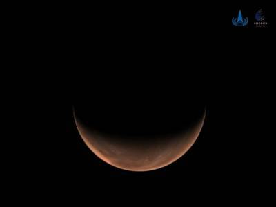 Специалисты NASA представили первый отчет о погоде в кратере Джезеро на Марсе