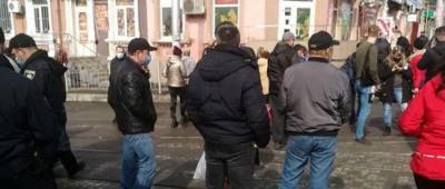 В Запорожье протест против закрытия рынка на карантин закончился открытием уголовного производства