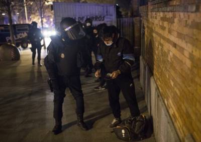14 человек пострадали во время столкновений в Мадриде