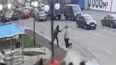 В Краснодаре подросток ударил битой женщину, сделавшую ему замечание