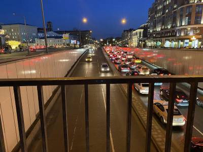 Автомобилисты посчитали, что пробки на Ленинградском шоссе могли быть созданы искусственно