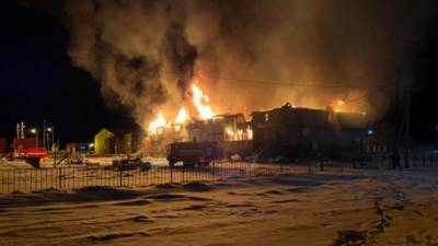 Четыре человека погибли при пожаре в селе в Якутии