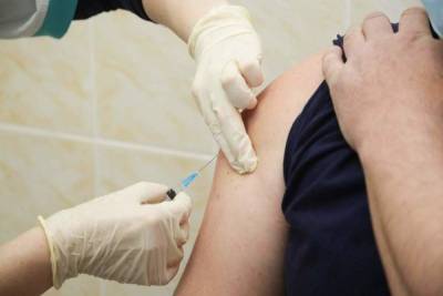 «Вектор» назвал число добровольцев, заразившихся COVID-19 после вакцинации