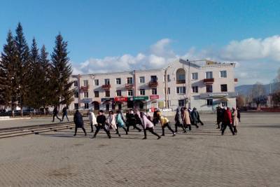 Жители Закаменского района Бурятии массово выходят на производственную гимнастику