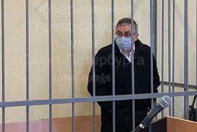 Обвиняемый в убийстве жены главный нефролог Петербурга уволился