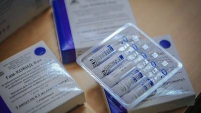 Экс-глава Еврокомиссии Юнкер выступил за закупку вакцины «Спутник V» в ЕС