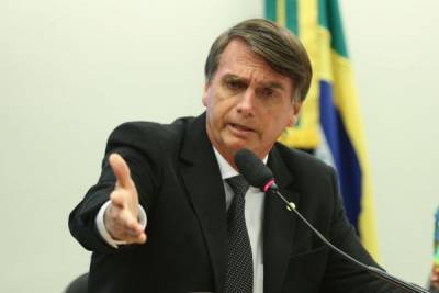 В Бразилии рекордная смертность от Covid-19: президента обвиняют в геноциде