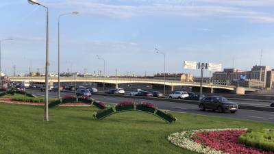 Движение по Литейному мосту ограничат из-за реставрации с 10 апреля