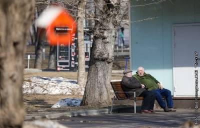 Регионы РФ не намерены возвращать домашний режим для людей старше 65 лет