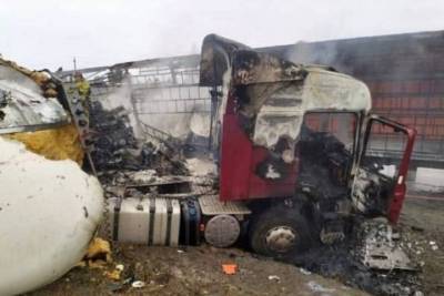 На М-5 в Челябинской области водитель фуры сгорел заживо после ДТП