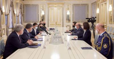 Зеленский провел встречу с председателем Военного комитета НАТО: о чем говорили